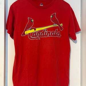 Red majestic athletic st louis T-shirt size M